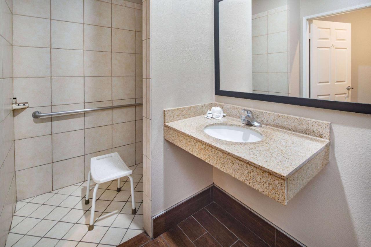 Super 8 By Wyndham North Hollywood Los Ángeles